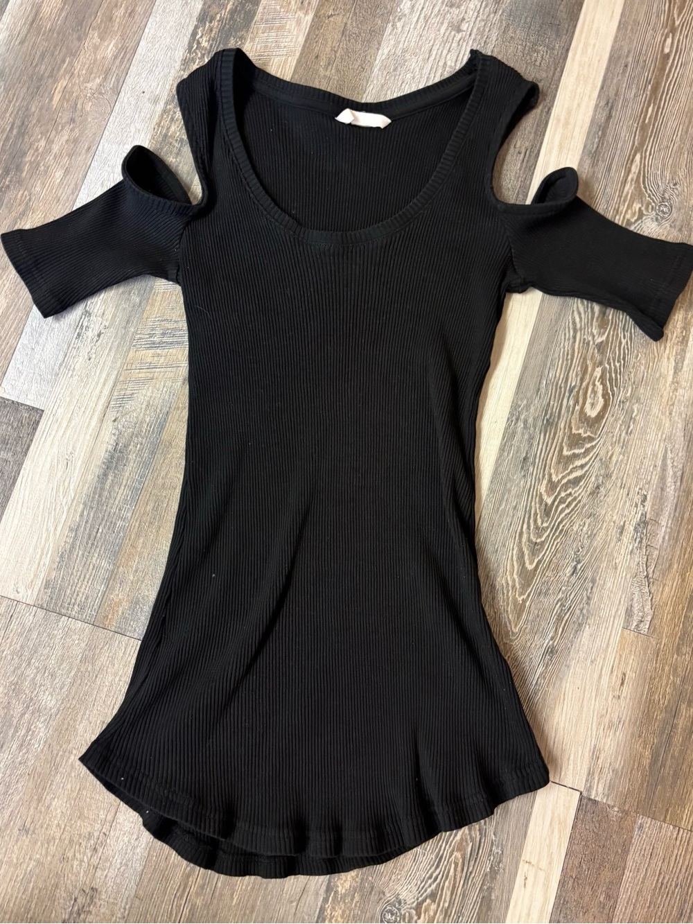 H&M Black Ribbed Crewneck Top | Size Medium